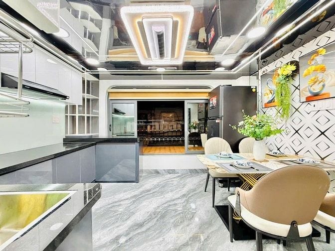 Bán nhà 5tầng có gara oto đường Nguyễn Tư Giản, GVap. Giá chỉ 7tỷ890 