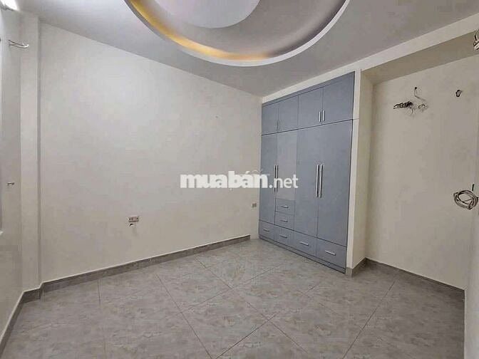 Cho thuê nhà măt hẻm tl 42 giá 10tr