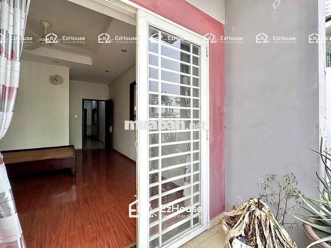 CHO NUÔI PET - BAN CÔNG FULL NT KẾ BÊN Q10 FREE 2 XE MỚI 100%