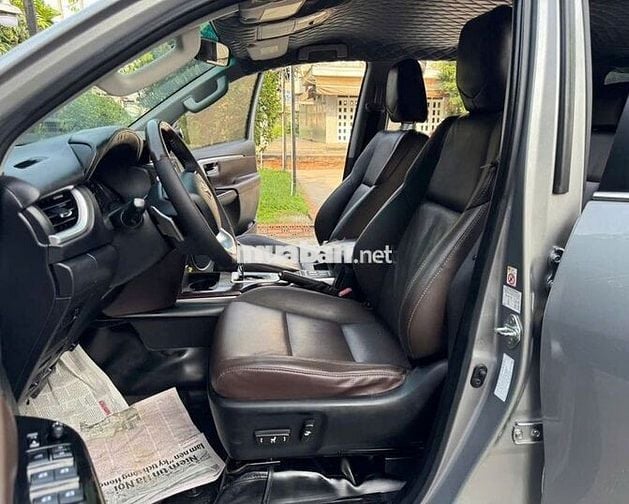 Toyota Fortuner 2018 Xăng Tự động Bạc
