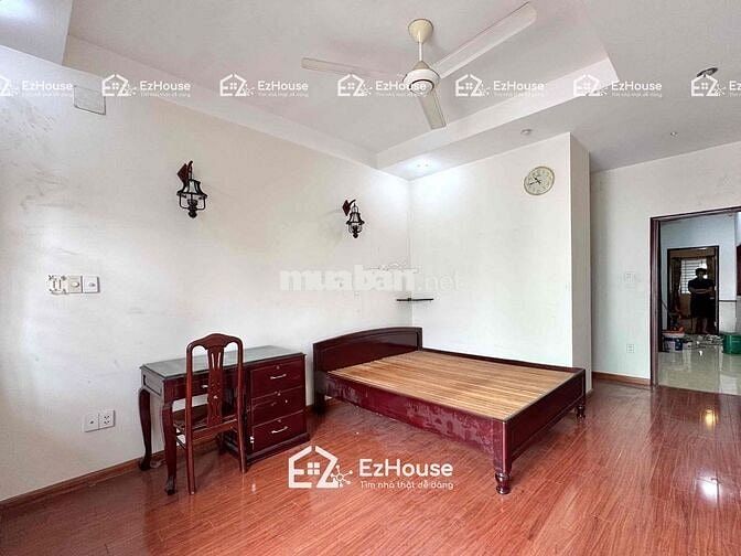 CHO NUÔI PET - BAN CÔNG FULL NT KẾ BÊN Q10 FREE 2 XE MỚI 100%