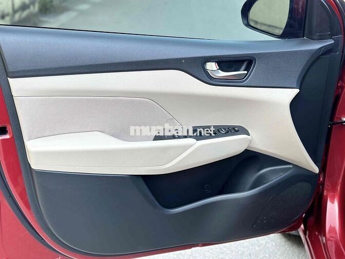 Hyundai Accent 2023 1.4 AT - 70000 km