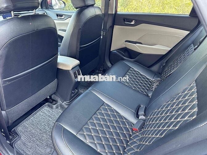 Hyundai Accent 2023 1.4 AT - 70000 km