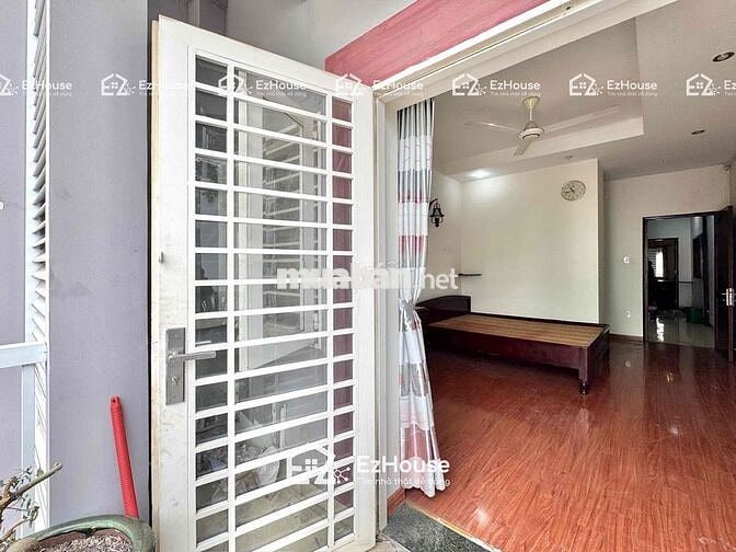 CHO NUÔI PET - BAN CÔNG FULL NT KẾ BÊN Q10 FREE 2 XE MỚI 100%