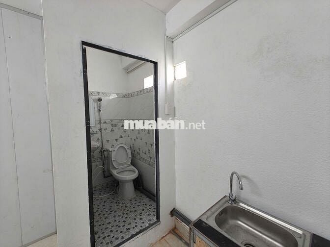 Trống Studio / Gác giá bình dân mới - sạch - đẹp