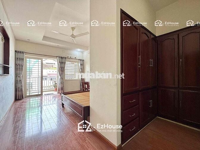 CHO NUÔI PET - BAN CÔNG FULL NT KẾ BÊN Q10 FREE 2 XE MỚI 100%