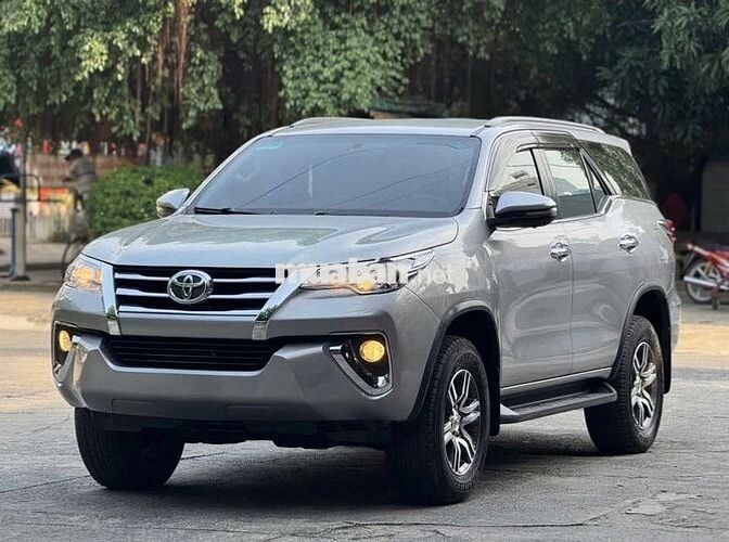 Toyota Fortuner 2018 Xăng Tự động Bạc