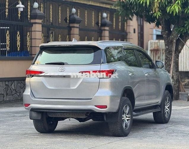 Toyota Fortuner 2018 Xăng Tự động Bạc