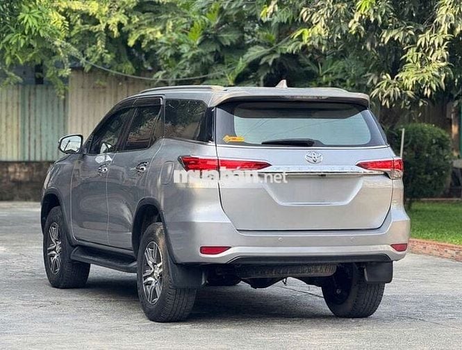 Toyota Fortuner 2018 Xăng Tự động Bạc