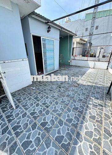 Nhà thuê Mặt Tiền Lê Lư. Quận Tân Phú (2pn, 3wc). Dtsd 256m2