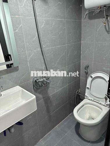 HIẾM - NHANH TAY MỚI CÒN - NHÀ ĐẸP -  TRUNG TÂM, GẦN TRƯỜNG, GẦN CHỢ,