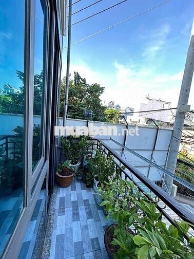 Nhà hai mặt tiền trước sau. btct. 84m2. 7pn. 5wc. p12 Gò Vấp