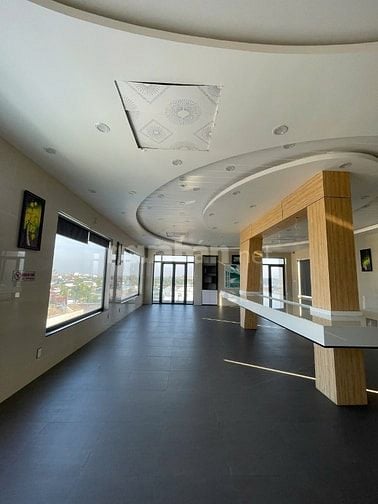 Mặt tiền tiện kinh doanh, Văn Phòng, Ngân Hàng, Showroom