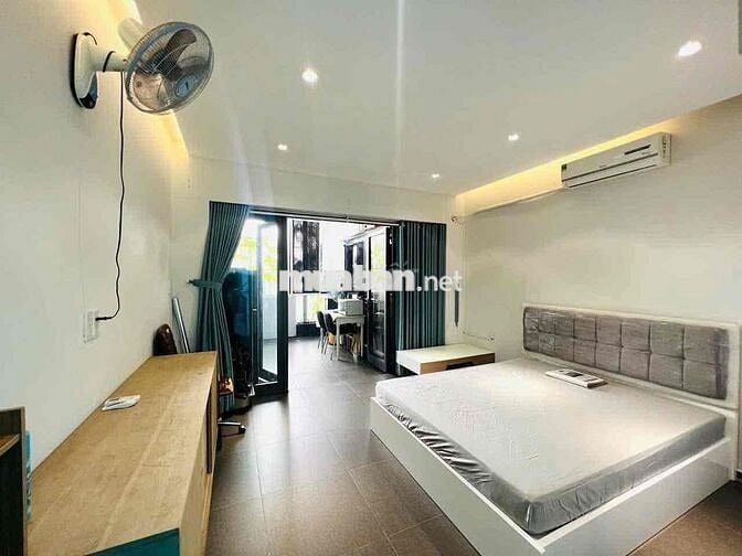 CHUYỂN CÔNG TÁC PASS GẤP CHDV 1PN BALCONY FULL NỘI THẤT NGAY TRƯỜNG SA