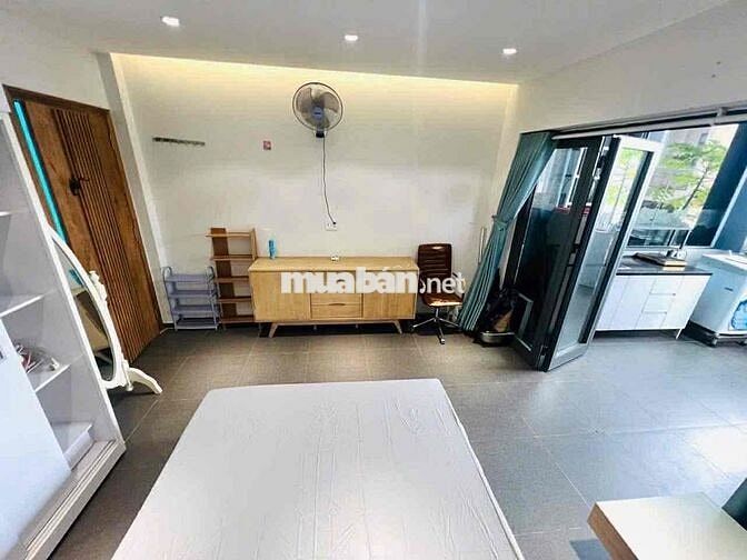 CHUYỂN CÔNG TÁC PASS GẤP CHDV 1PN BALCONY FULL NỘI THẤT NGAY TRƯỜNG SA