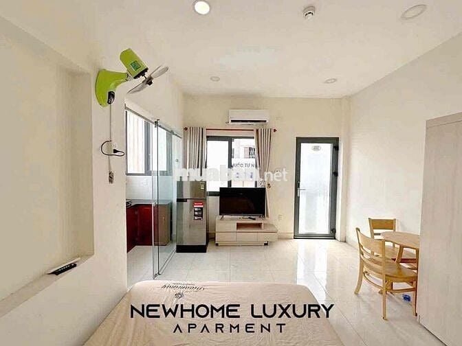 Căn hộ 1 Phòng ngủ Ban công Ngay Công Viên Gia Định Full nội thất