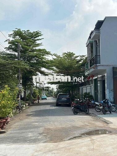Bán đất mặt tiền đường 826, Long Hoà, Cần Đước, 68m2/ 550 Triệu sổ sẵn