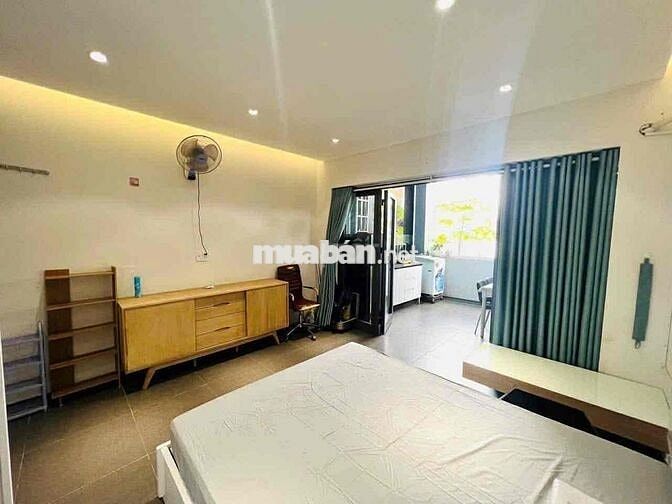 CHUYỂN CÔNG TÁC PASS GẤP CHDV 1PN BALCONY FULL NỘI THẤT NGAY TRƯỜNG SA