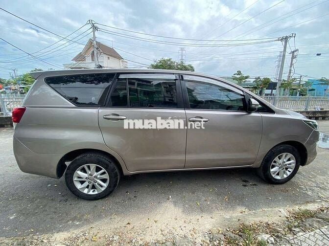 Toyota Innova 2019 2.0E 110.000 km