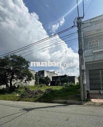 Bán đất mặt tiền đường 826, Long Hoà, Cần Đước, 68m2/ 550 Triệu sổ sẵn