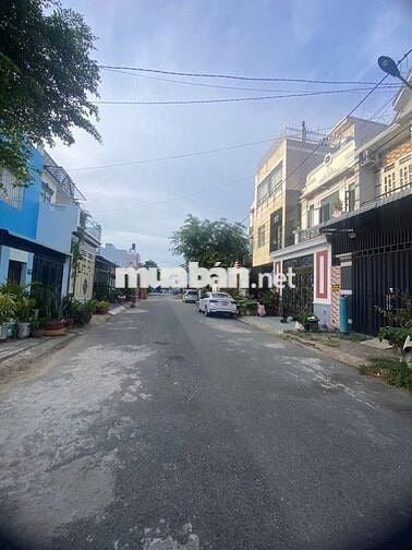 Kẹt Tiền Cần Bán Gấp Nhà 1 Lầu 100m2 giá 950tr,sổ sẳn,đường 833B,LA