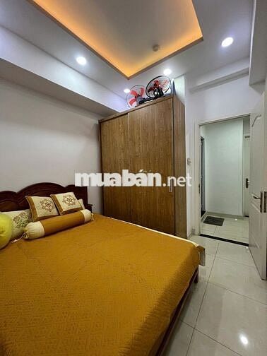 Cho thuê căn hộ Vạn Đô - Bến Vân Đồn. P1.Q4. DT85m2, 2pn.2wc- Giá 15tr