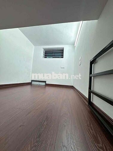 HIẾM - NHANH TAY MỚI CÒN - NHÀ ĐẸP -  TRUNG TÂM, GẦN TRƯỜNG, GẦN CHỢ,