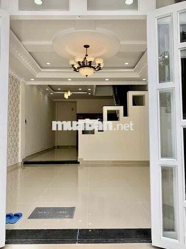 Nhà Mới Sạch Đẹp DT 250m2 1Trệt 2Lầu 4Pn 3Wc Sân Đậu Ôtô Hẻm Tải