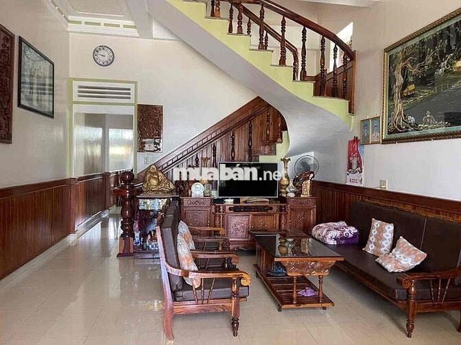 Nhà trung tâm Bảo Lộc - Hẻm Hồ Tùng Mậu - 5mx20m - Full thổ cư