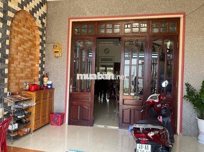 Nhà trung tâm Bảo Lộc - Hẻm Hồ Tùng Mậu - 5mx20m - Full thổ cư