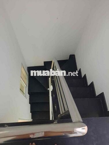 Cho thuê nhà Lê hồng phong q5  3 x 9