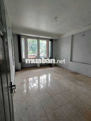 Mặt phố Việt Hưng - Nguyên Căn 96m2×3 Tầng - Cty, Vp,  KD