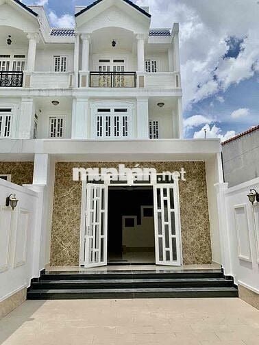 Nhà Mới Sạch Đẹp DT 250m2 1Trệt 2Lầu 4Pn 3Wc Sân Đậu Ôtô Hẻm Tải