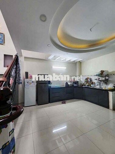 NHÀ KDC HỒNG LONG ĐƯỜNG BÀN CỜ ĐẬU Ô TÔ 2PN 2WC Ở + VPCYY + KD ONLINE