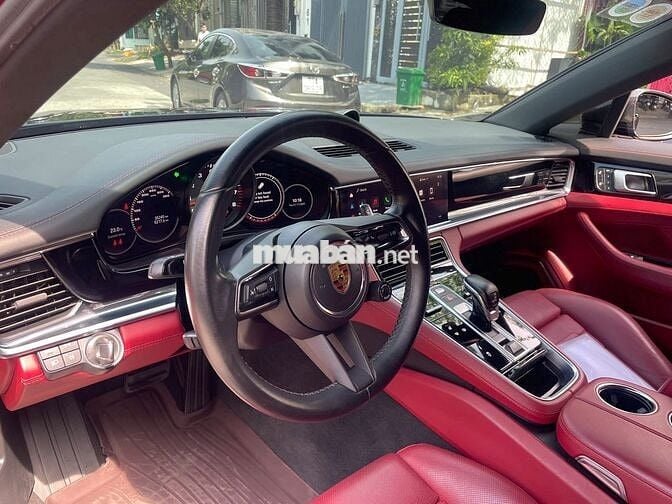 Porsche Panamera 4s MỘT CHỦ bảo hành đến 2026