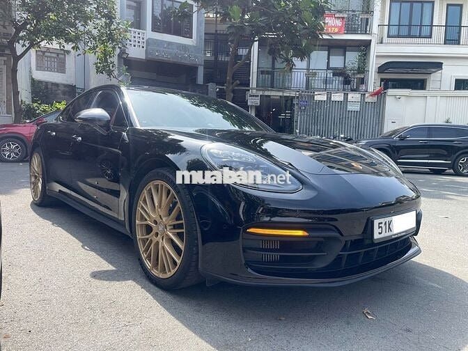 Porsche Panamera 4s MỘT CHỦ bảo hành đến 2026