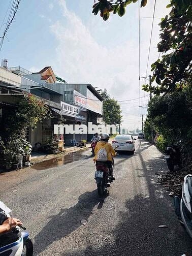 Mặt tiền đường Trần Ngọc Quế gần nhà thờ | Thuận tiện kinh doanh