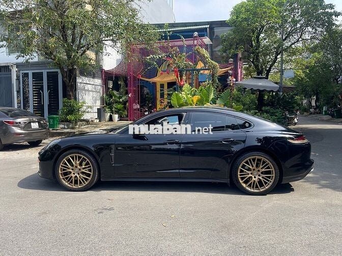 Porsche Panamera 4s MỘT CHỦ bảo hành đến 2026