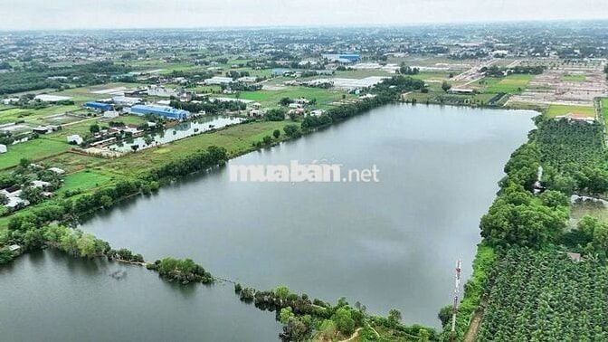 Bán đất khu đô thị mới Đức Hoà, Long An, 90m2 giá 900 triệu, SHR.