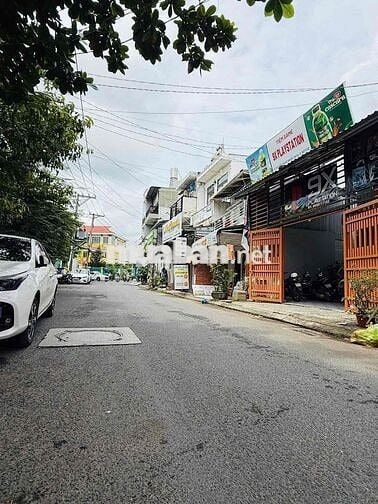 Mặt tiền đường Trần Ngọc Quế gần nhà thờ | Thuận tiện kinh doanh