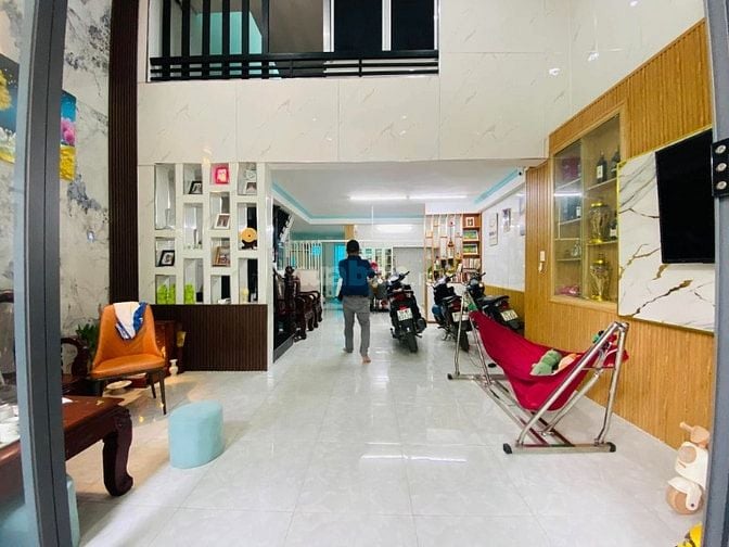 MUA ĐẤT TẶNG NHÀ LÀ CÓ THẬT, CN 71m2, ĐƯỜNG Ô TÔ XE TẢI, XE HƠI VÀO N