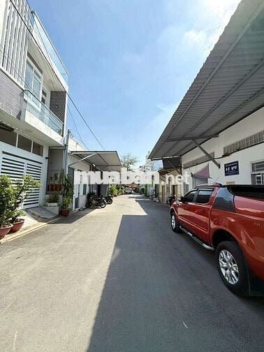 NỀN HIẾM + TẶNG NHÀ CŨ - HẺM 8M NGUYỄN VĂN CỪ