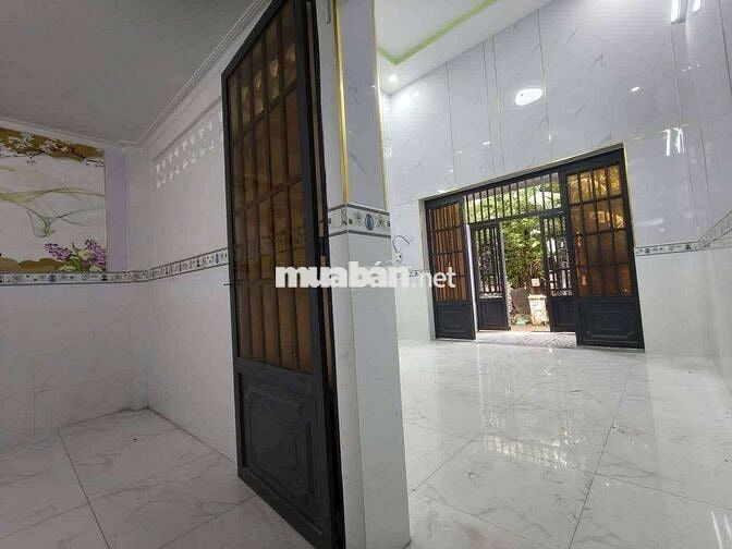 Chủ cần bán nhà hẻm thông gần chợ và trường học