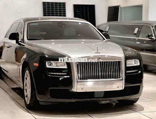 66 981 2011 EWB 6.6 V12 - 49000 km