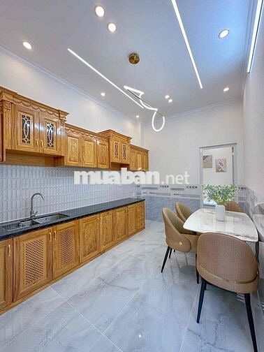 BÁN NHÀ ĐẸP FULL NỘI THẤT HẺM TRỤC CHÍNH HẺM 156 LÊ ANH XUân CẦN THƠ