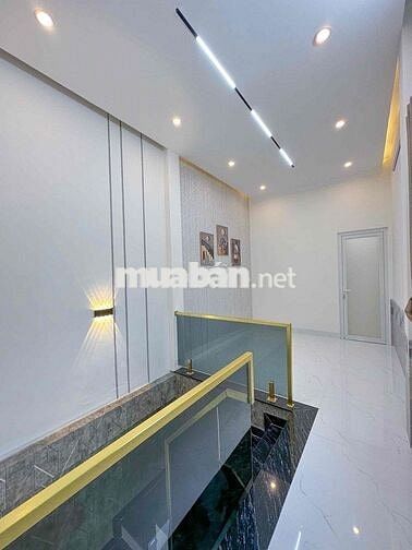 BÁN NHÀ ĐẸP FULL NỘI THẤT HẺM TRỤC CHÍNH HẺM 156 LÊ ANH XUân CẦN THƠ