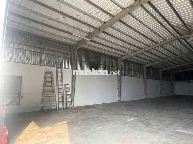 CHO THUÊ NHÀ XƯỞNG 650M2 TRONG KCN LÊ MINH XUÂN – TRẦN ĐẠI NGHĨA
