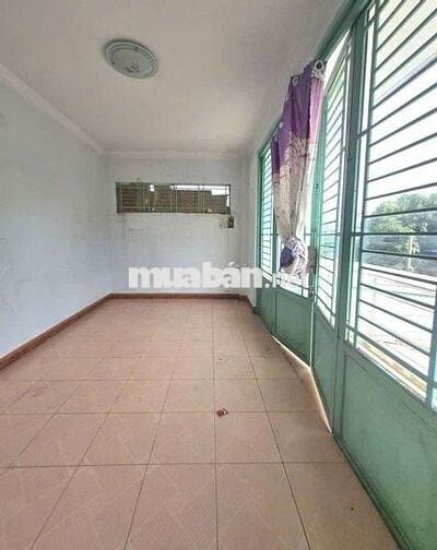 CHO  THUÊ  KHO  XƯỞNG ( 212 m2)  PHƯỜNG  TÂN  TẠO. QUẬN  BÌNH  TÂN