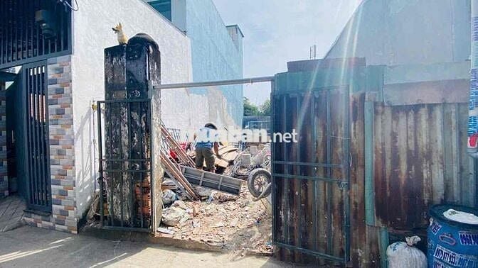 Đất đường Nguyễn Thái Học phường Tân Đông Hiệp Tp Dĩ An