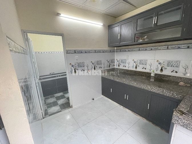 Cho thuê nhà nguyên căn. 2 mặt hẻm. Ô tô vào tận nhà